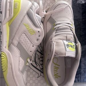 Avia Legacy 855 Low "VOLT SCOOPS"